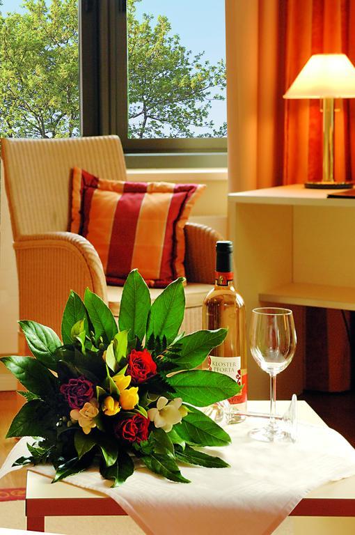 Parkhotel Gueldene Berge Weißenfels Szoba fotó