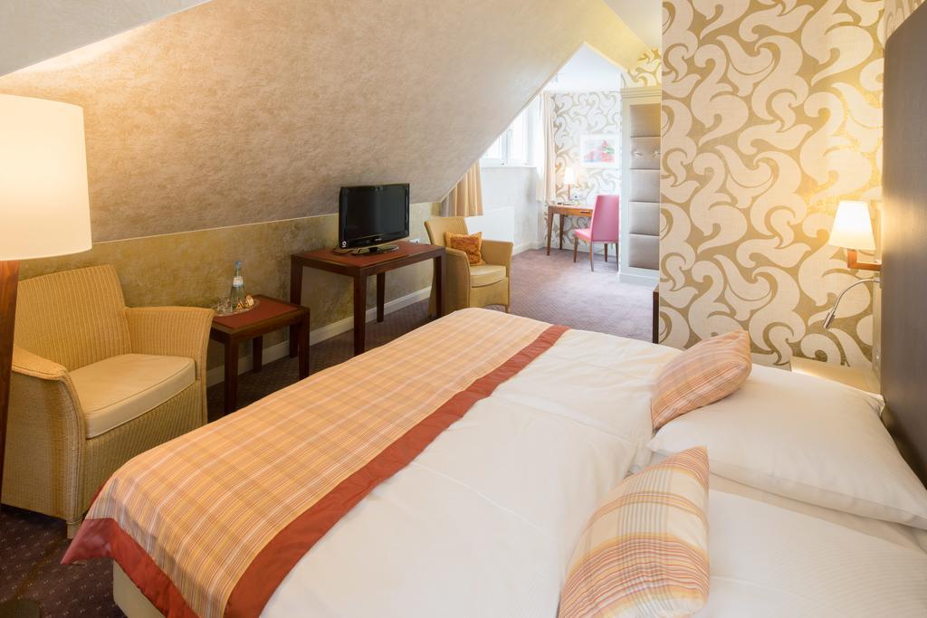 Parkhotel Gueldene Berge Weißenfels Kültér fotó